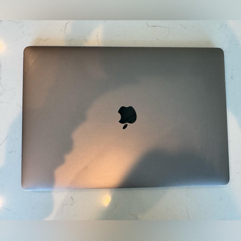 Apple Laptop Pro (2018) with Silver Finish